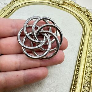 Vintage Silver Tone Rings Interlocking Circles Brooch Pin